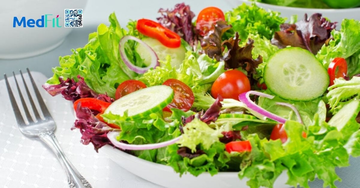 hình minh họa salad ít sốt