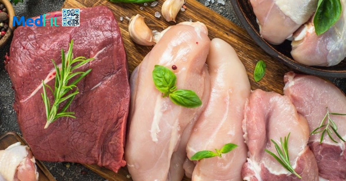 Ăn nhiều đạm có béo không? Giải mã cách ăn giúp giảm cân hiệu quả 4 Thịt nạc và gia cầm là nguồn cung cấp protein chất lượng cao, đồng thời chứa nhiều vitamin nhóm B và khoáng chất như sắt, kẽm