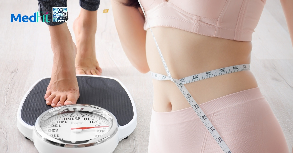 theo dõi cân nặng và số đo cơ thể thường xuyên