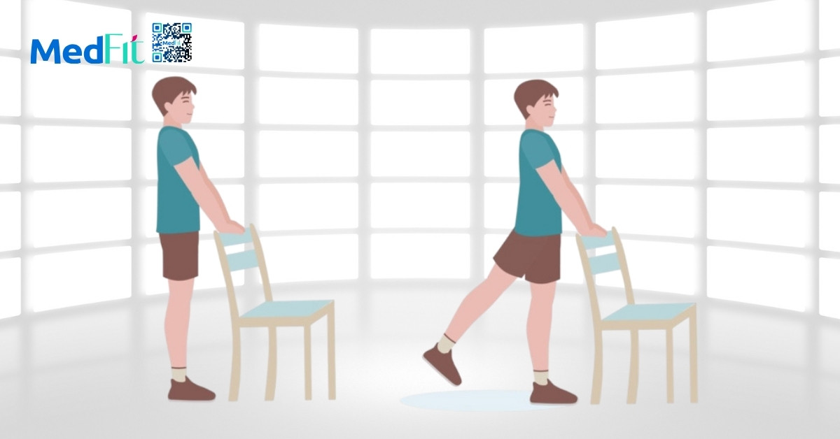 Tập luyện tại chỗ trong văn phòng để giảm cân 10 Bài tập đá chân sau giúp cơ thể tăng sức mạnh cơ mông - đùi sau, cải thiện dáng đứng và hỗ trợ săn chắc vòng 3