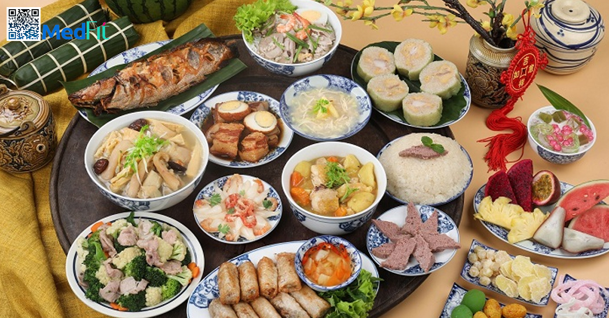 Cách giảm cân đón Tết hiệu quả mà vẫn vui trọn sum vầy cùng gia đình 1 Sự phong phú và hấp dẫn của ẩm thực ngày Tết dễ khiến cơ thể nạp dư năng lượng và dẫn đến tăng cân