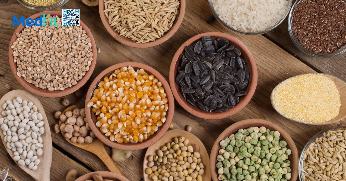 Ngũ cốc có thật sự giúp giảm cân? Hướng dẫn ăn đúng cách từ MedFit 1 Ngũ cốc là tên gọi chung cho các loại hạt như lúa mì, gạo, ngô,