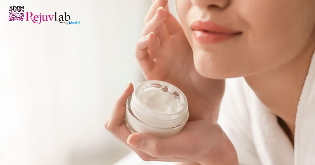 Hướng dẫn chăm sóc da sau tiêm meso để da căng bóng, mịn màng 3 Sau 3 ngày, đã có thể quay lại sử dụng mỹ phẩm cơ bản