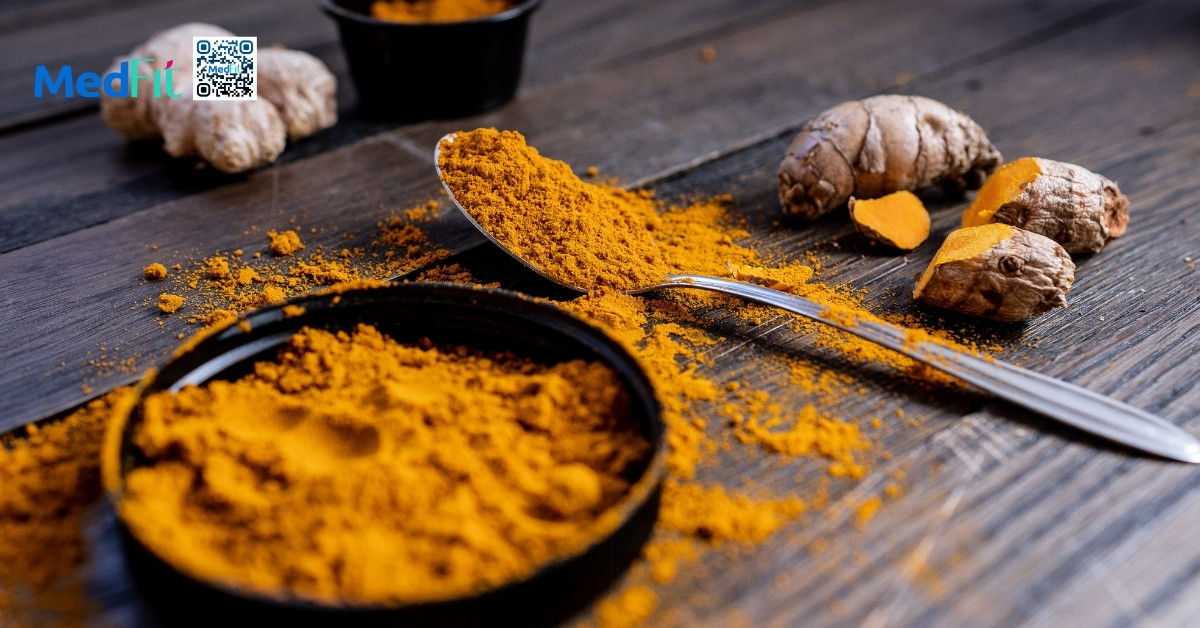 Giảm cân Cenly có tốt không? Có gây tác dụng phụ hay rủi ro sức khỏe? 5 Curcumin có thể hỗ trợ giảm cân nhẹ, giảm mỡ cơ thể và vòng eo khi dùng đúng liều và kết hợp lối sống khoa học
