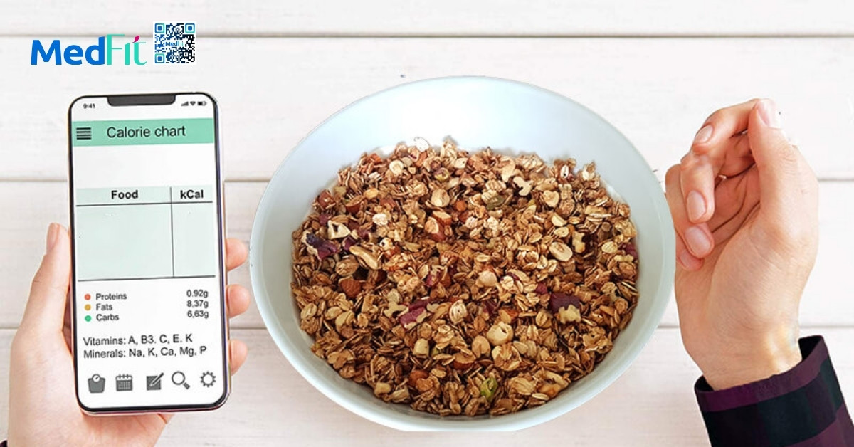 Nếu không kiểm soát lượng ăn, rất dễ dẫn đến dư năng lượng mà không mang lại cảm giác no rõ rệt