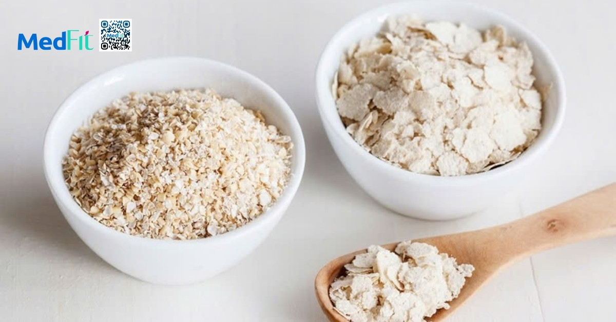 Ưu tiên các loại yến mạch ít qua chế biến như yến mạch cán dẹt hoặc yến mạch cắt nhỏ 