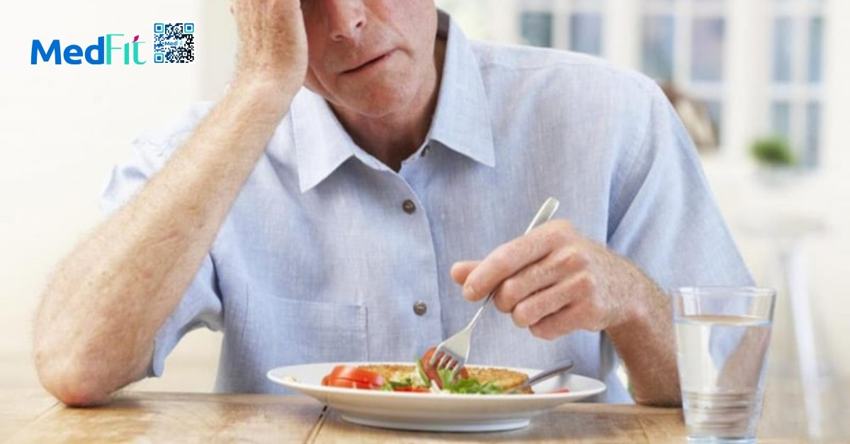 Cách giảm béo an toàn và hiệu quả cho người cao tuổi 6 Khẩu vị của người cao tuổi có thể thay đổi, kèm theo việc giảm khả năng cảm nhận mùi vị và nhu cầu ăn uống