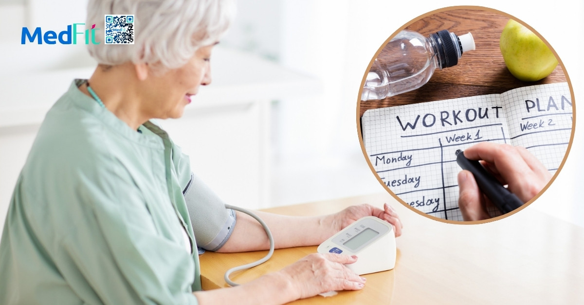 Cách giảm béo an toàn và hiệu quả cho người cao tuổi 13 Người cao tuổi nên theo dõi tình trạng sức khỏe để kịp thời điều chỉnh chế độ ăn uống hoặc luyện tập khi cần thiết