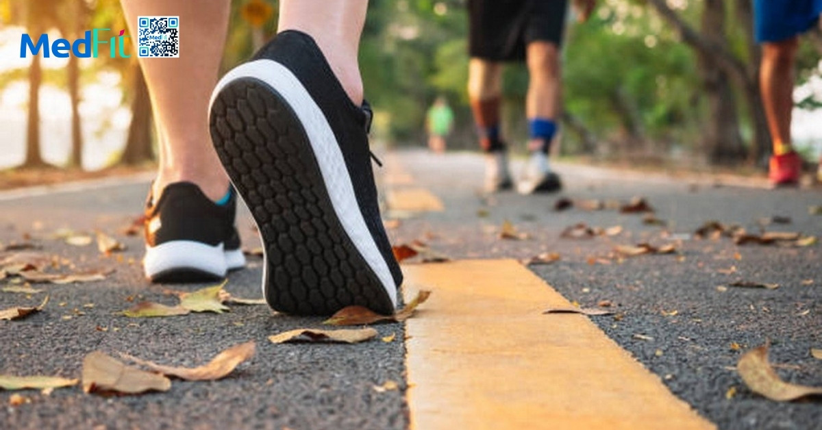 Theo dõi nhịp tim trong và sau khi vận động giảm cân như thế nào? 4 Cac bai phuc hoi nhe